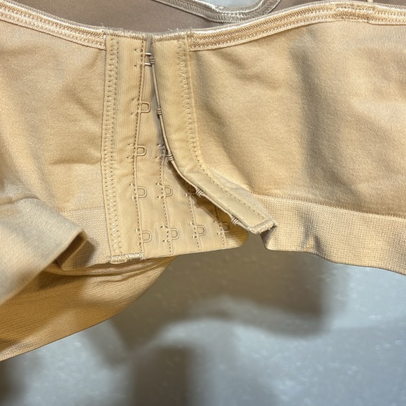 Rhonda shear wireless bra - Picture 4 of 5